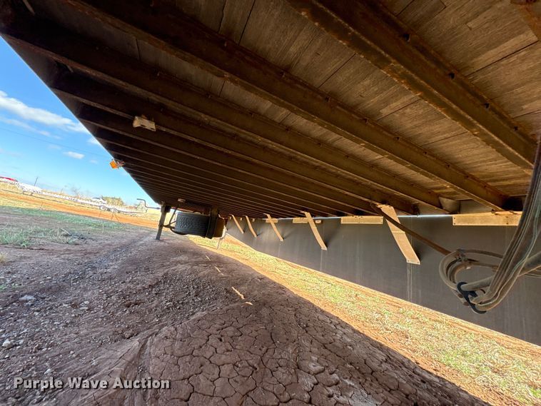 image for item ET1445 2012 Stoughton Trailers dry van trailer