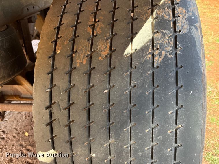 image for item ET1445 2012 Stoughton Trailers dry van trailer