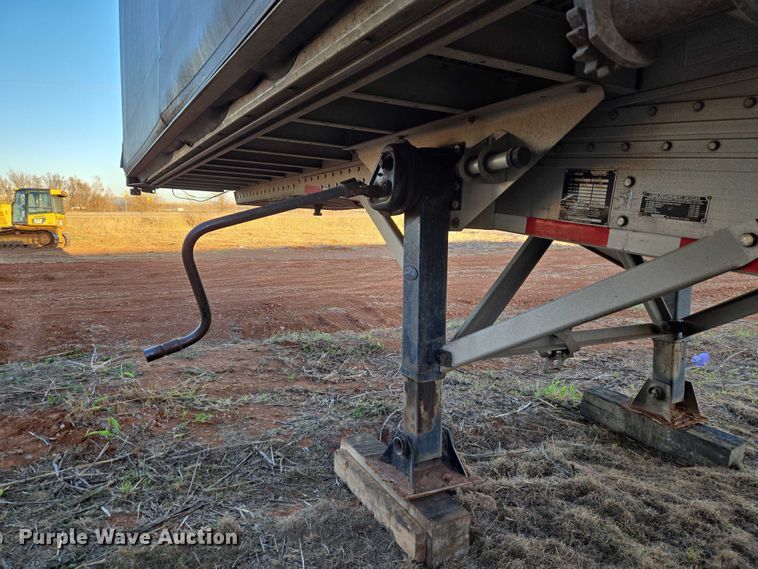 image for item ET1454 2007 Reitnouer dry van trailer