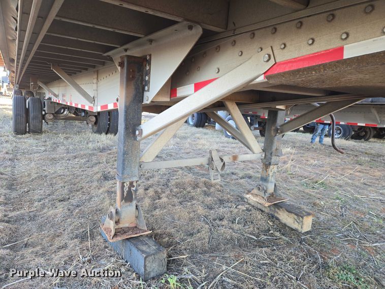 image for item ET1454 2007 Reitnouer dry van trailer