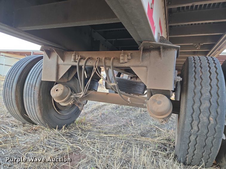 image for item ET1454 2007 Reitnouer dry van trailer