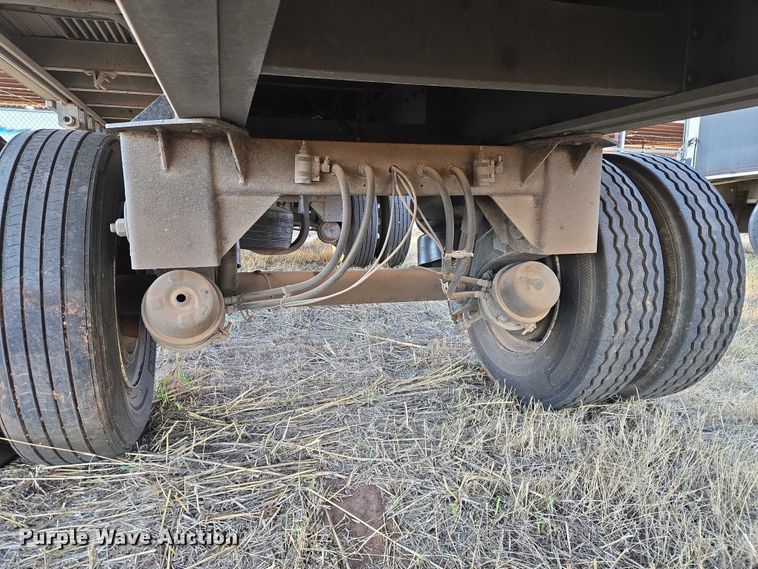 image for item ET1454 2007 Reitnouer dry van trailer