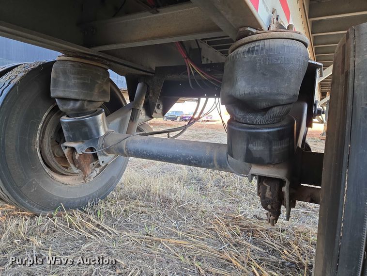 image for item ET1454 2007 Reitnouer dry van trailer