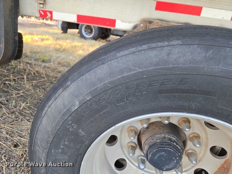 image for item ET1454 2007 Reitnouer dry van trailer