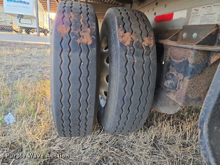 image for item ET1454 2007 Reitnouer dry van trailer