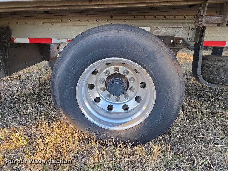 image for item ET1454 2007 Reitnouer dry van trailer