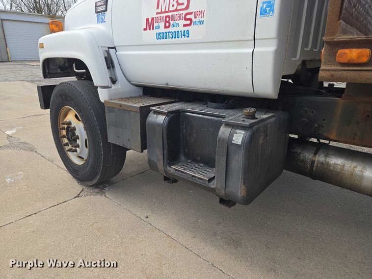 image for item ET5000 2000 GMC C8500 flatbed truck