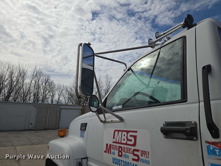 image for item ET5000 2000 GMC C8500 flatbed truck