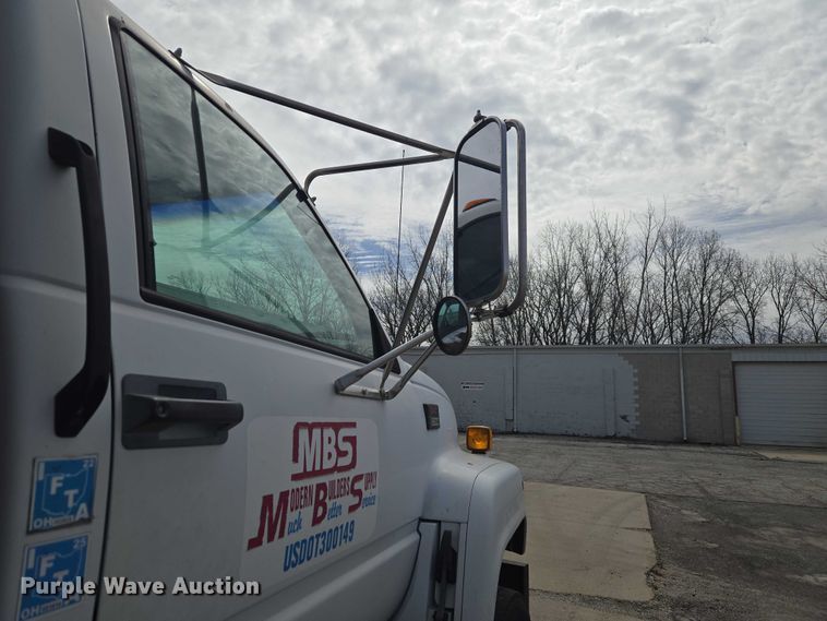 image for item ET5000 2000 GMC C8500 flatbed truck