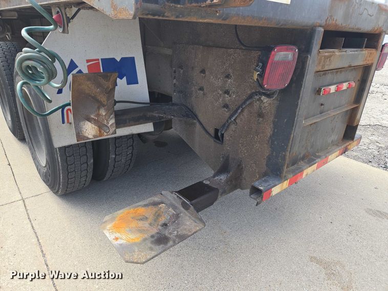 image for item ET5000 2000 GMC C8500 flatbed truck