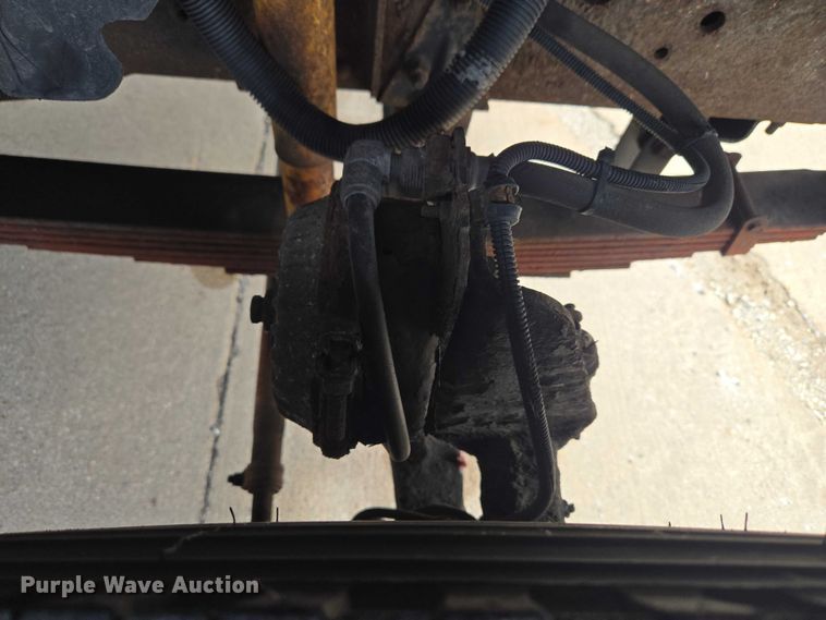 image for item ET5000 2000 GMC C8500 flatbed truck