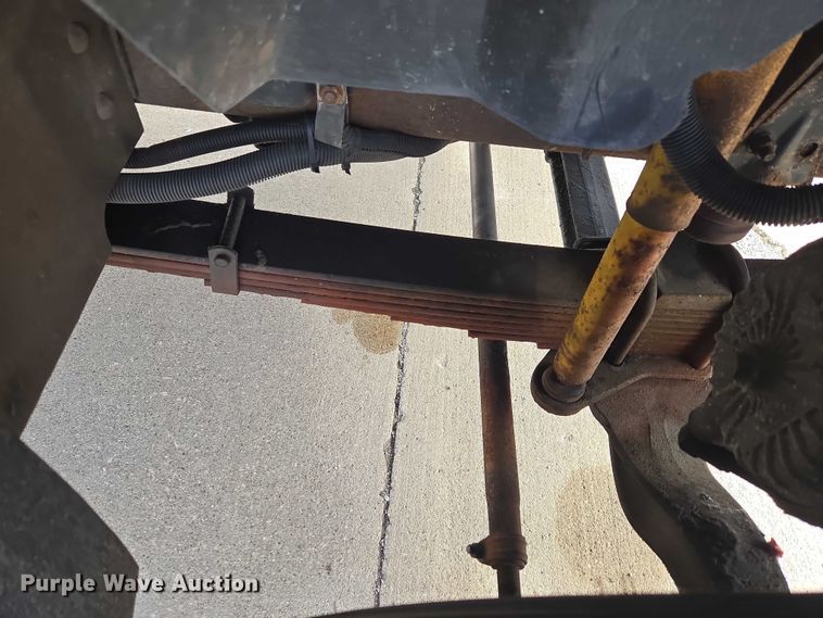 image for item ET5000 2000 GMC C8500 flatbed truck