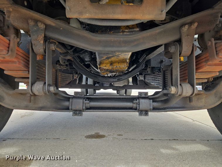 image for item ET5000 2000 GMC C8500 flatbed truck