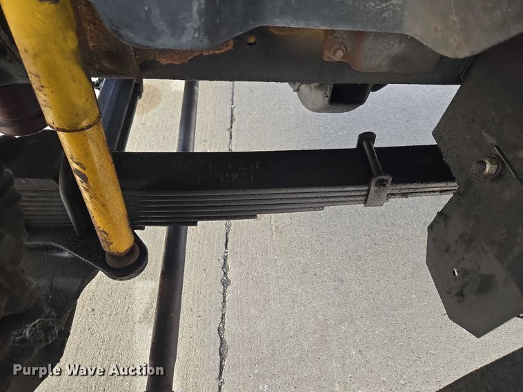 image for item ET5000 2000 GMC C8500 flatbed truck