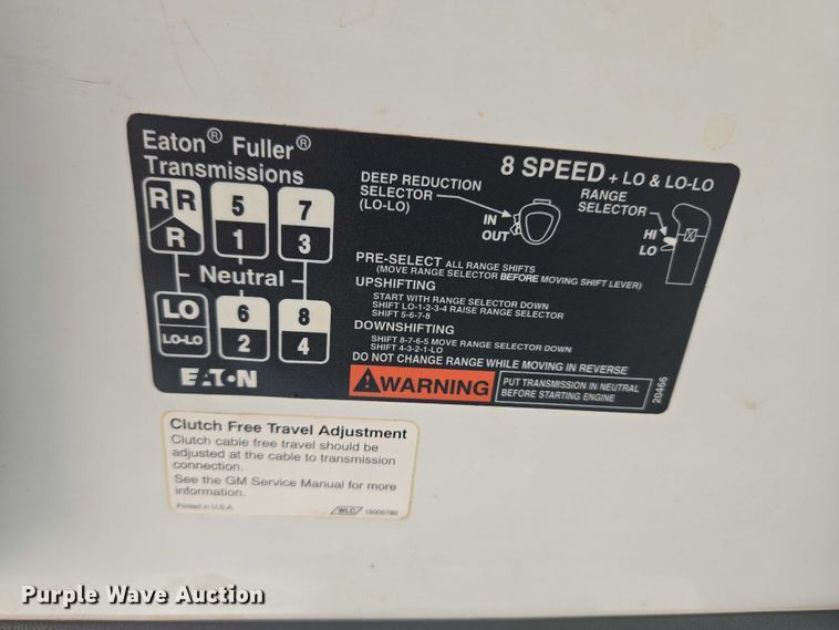 image for item ET5000 2000 GMC C8500 flatbed truck