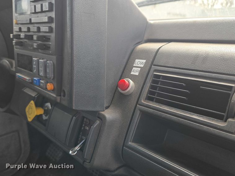 image for item ET5000 2000 GMC C8500 flatbed truck