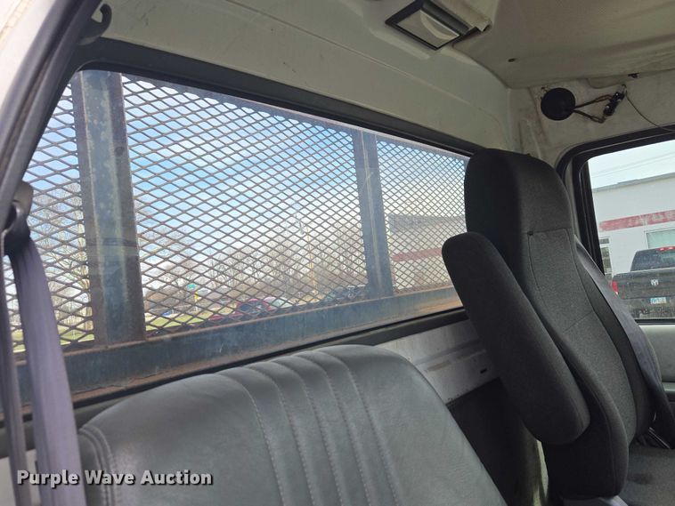 image for item ET5000 2000 GMC C8500 flatbed truck