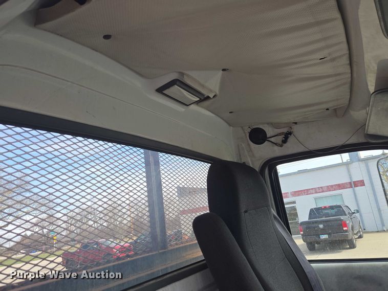 image for item ET5000 2000 GMC C8500 flatbed truck