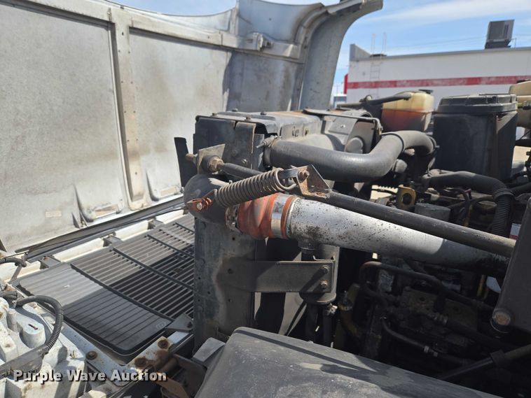 image for item ET5000 2000 GMC C8500 flatbed truck