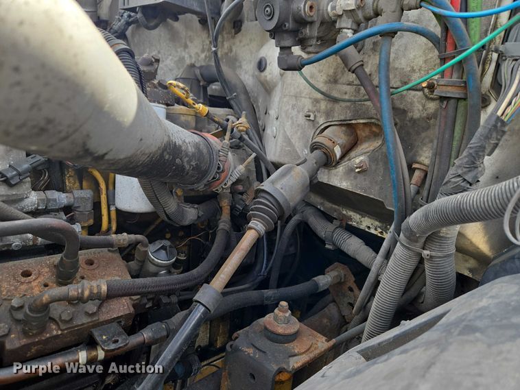 image for item ET5000 2000 GMC C8500 flatbed truck