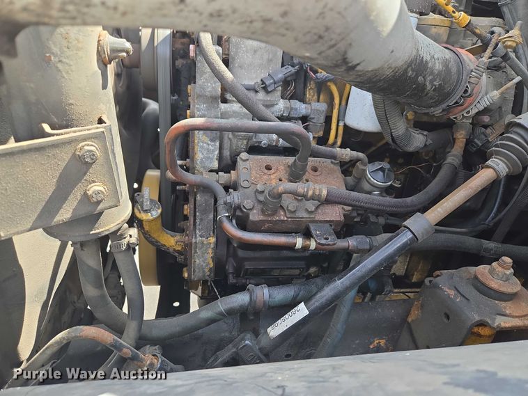 image for item ET5000 2000 GMC C8500 flatbed truck