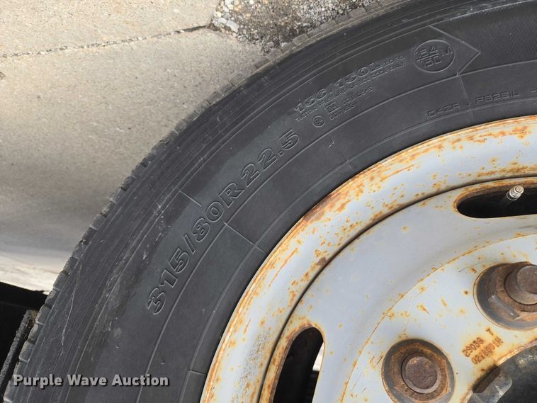 image for item ET5000 2000 GMC C8500 flatbed truck