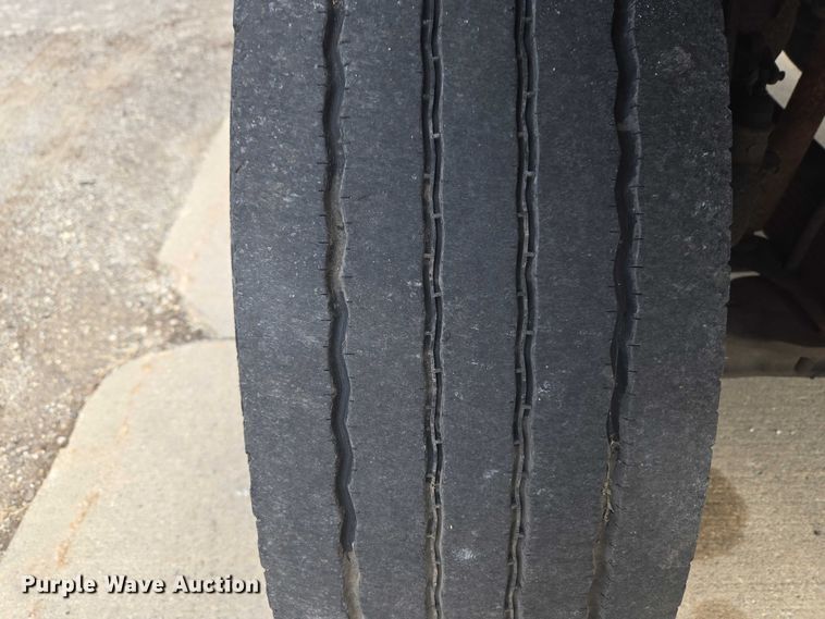 image for item ET5000 2000 GMC C8500 flatbed truck