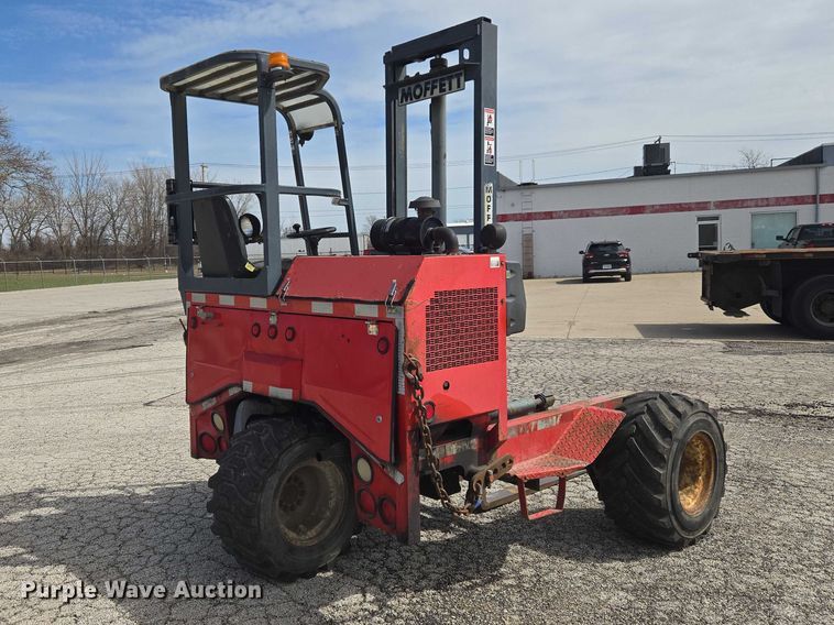 image for item ET5000 2000 GMC C8500 flatbed truck