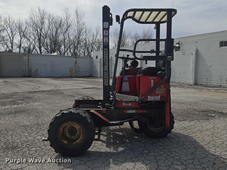 image for item ET5000 2000 GMC C8500 flatbed truck