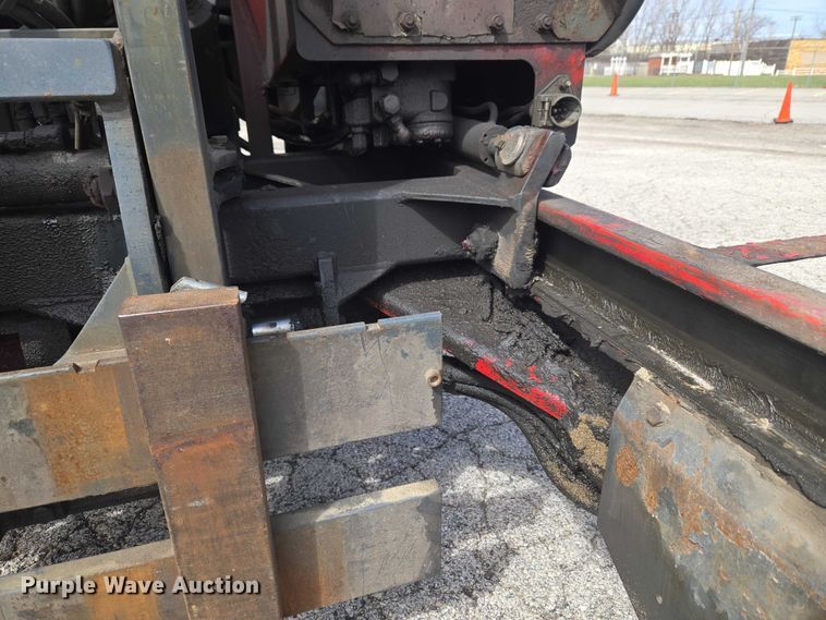 image for item ET5000 2000 GMC C8500 flatbed truck