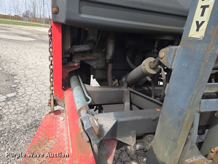 image for item ET5000 2000 GMC C8500 flatbed truck