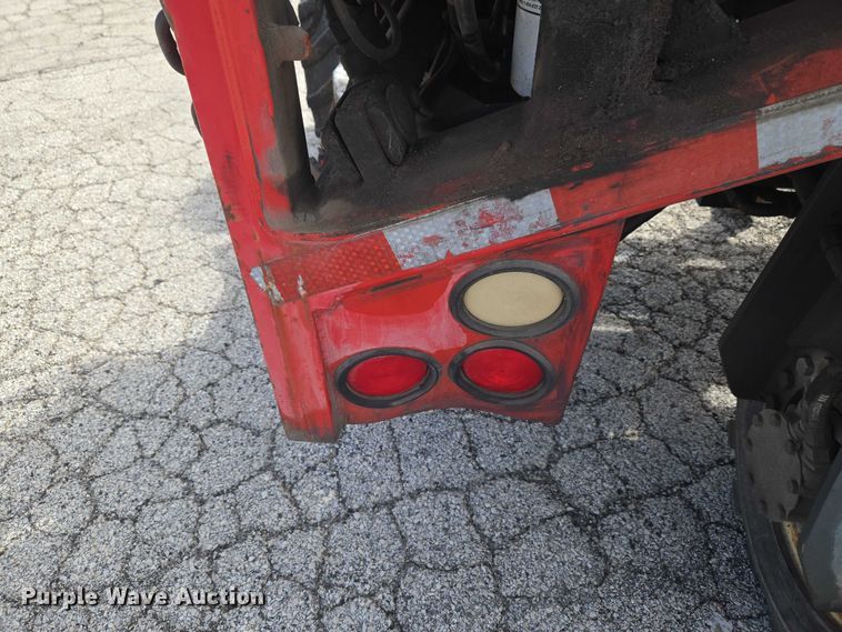 image for item ET5000 2000 GMC C8500 flatbed truck