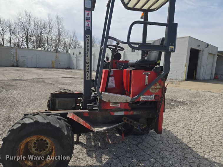 image for item ET5000 2000 GMC C8500 flatbed truck