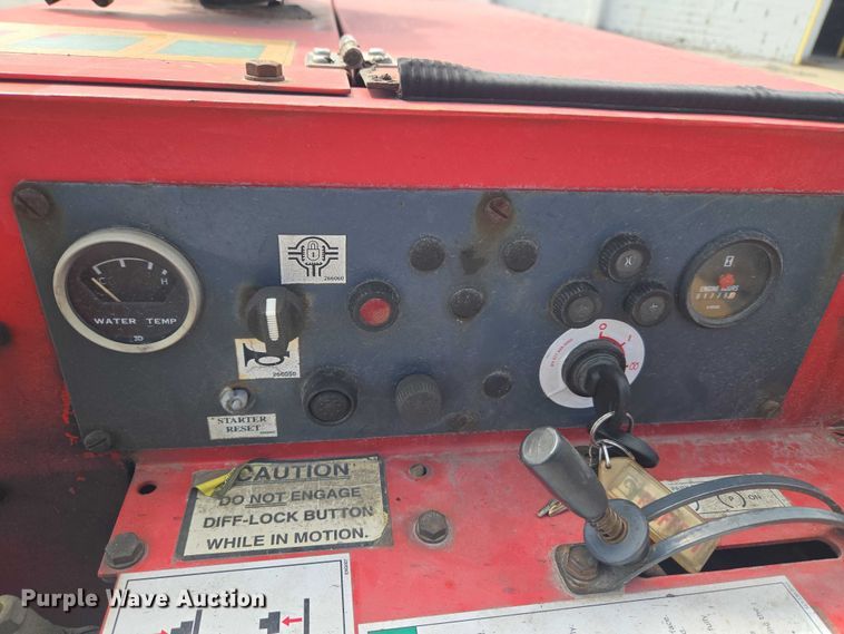 image for item ET5000 2000 GMC C8500 flatbed truck