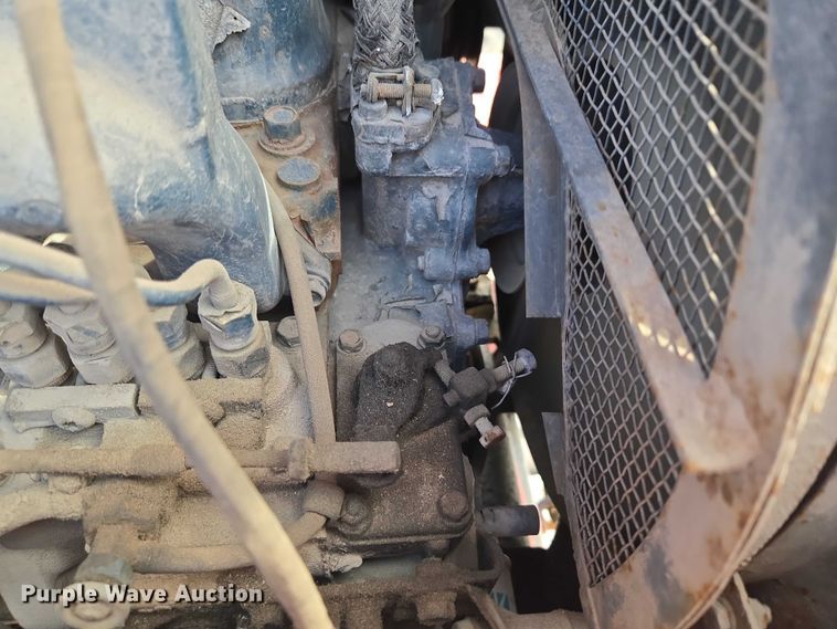 image for item ET5000 2000 GMC C8500 flatbed truck