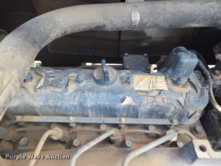 image for item ET5000 2000 GMC C8500 flatbed truck