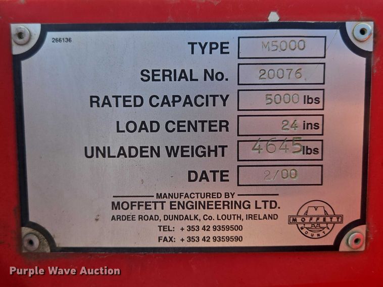 image for item ET5000 2000 GMC C8500 flatbed truck