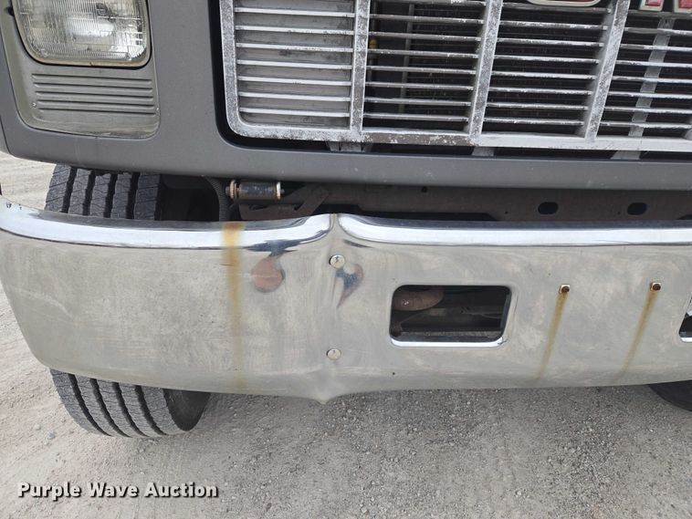 image for item ET5008 2000 GMC C8500 flatbed truck