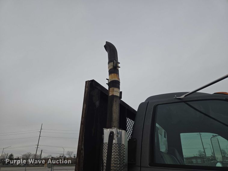 image for item ET5008 2000 GMC C8500 flatbed truck