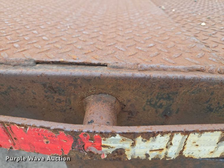 image for item ET5008 2000 GMC C8500 flatbed truck