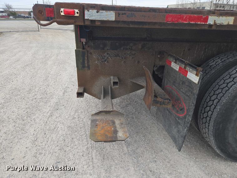 image for item ET5008 2000 GMC C8500 flatbed truck