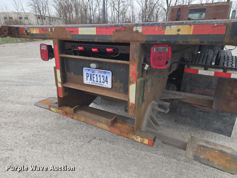 image for item ET5008 2000 GMC C8500 flatbed truck