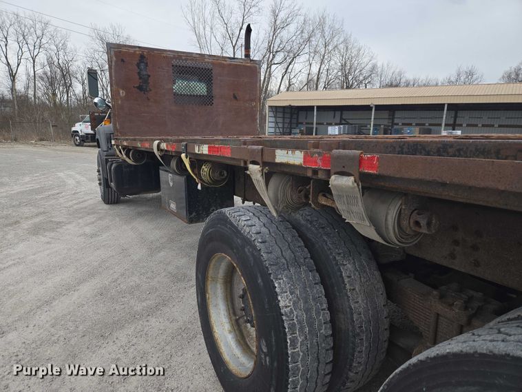 image for item ET5008 2000 GMC C8500 flatbed truck