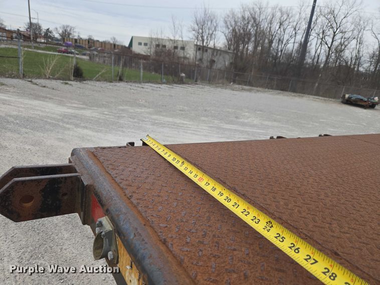 image for item ET5008 2000 GMC C8500 flatbed truck