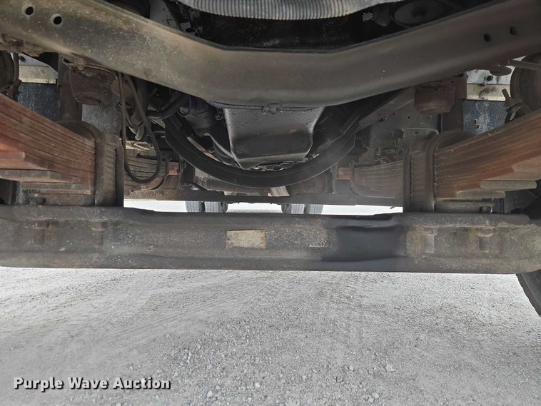 image for item ET5008 2000 GMC C8500 flatbed truck