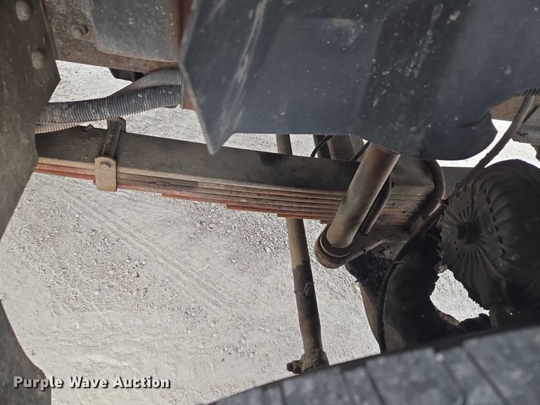 image for item ET5008 2000 GMC C8500 flatbed truck