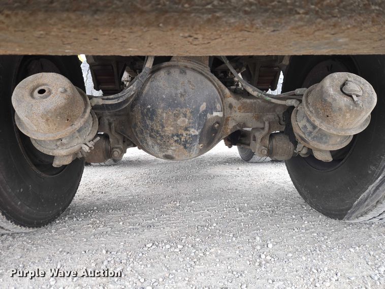 image for item ET5008 2000 GMC C8500 flatbed truck