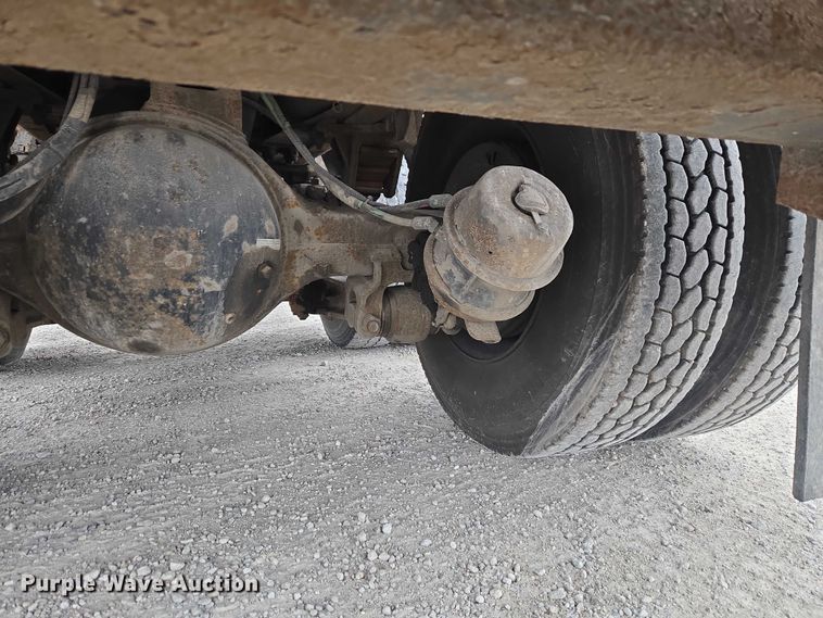 image for item ET5008 2000 GMC C8500 flatbed truck