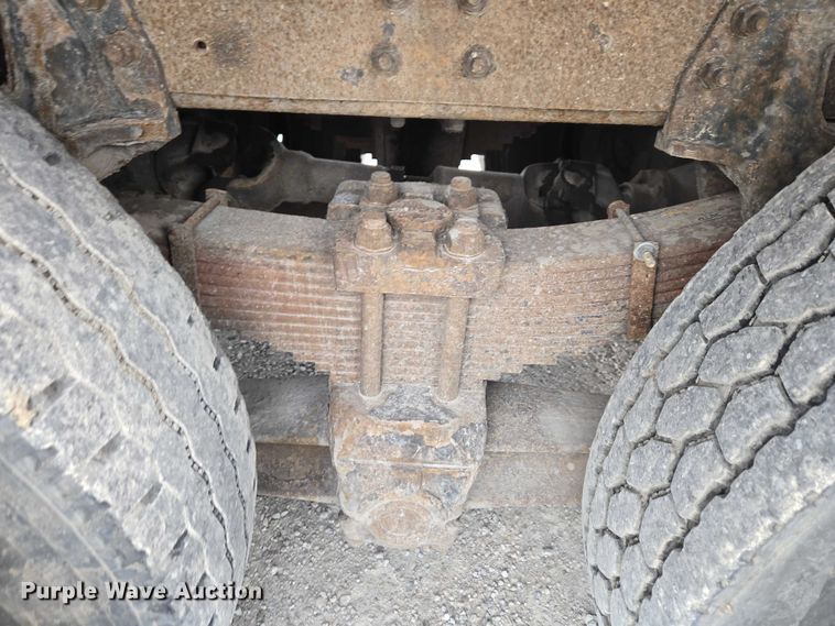 image for item ET5008 2000 GMC C8500 flatbed truck