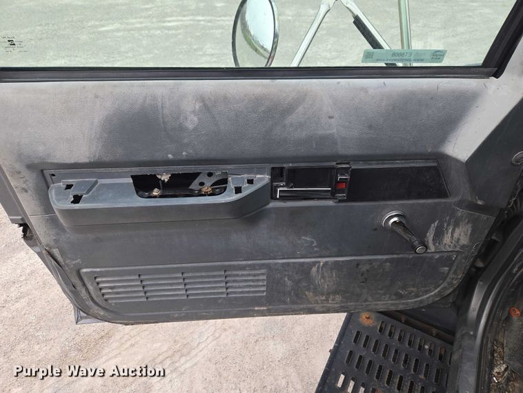 image for item ET5008 2000 GMC C8500 flatbed truck